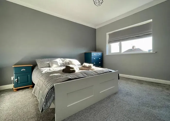 Scholes Park Drive, By The Seaside Holiday home *